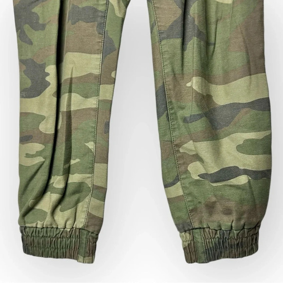 TNA Alix Green Camo Slouchy Jogger 4 - Picture 5 of 7